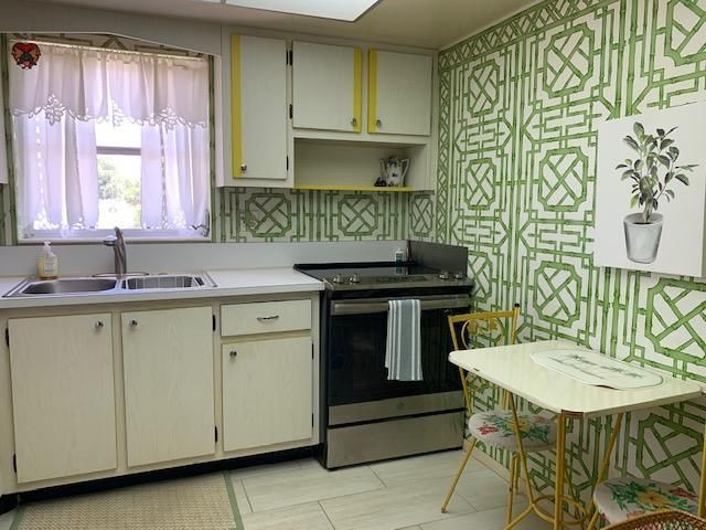 2916 Crosley Drive E, Unit M, West Palm Beach, FL 33415 Photo