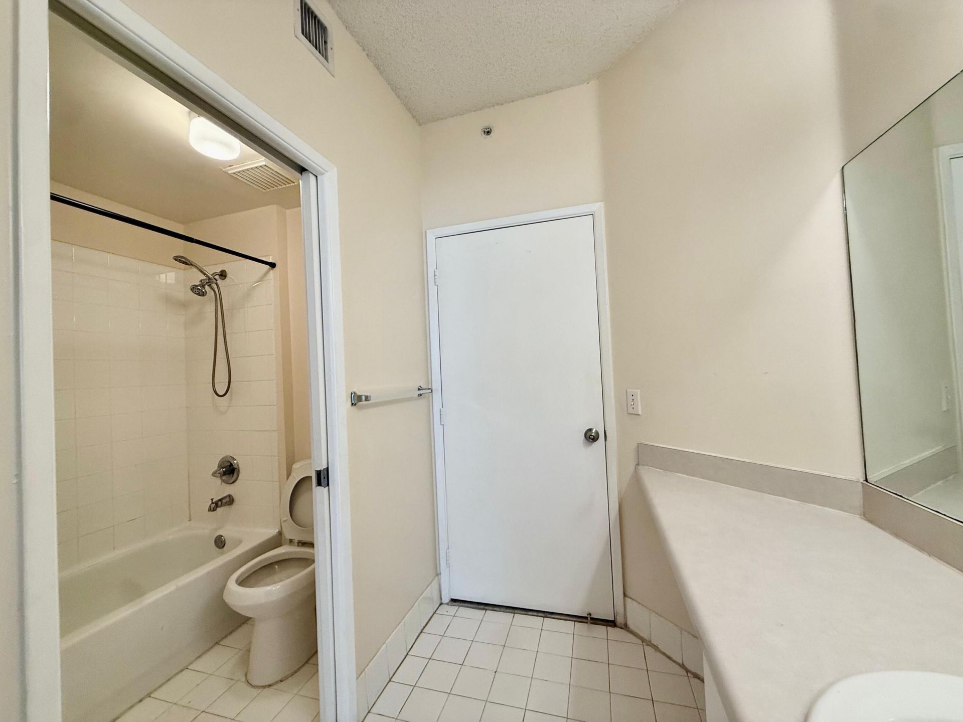 6928 SW 39th Street, Unit A107, Davie, FL 33314 Photo