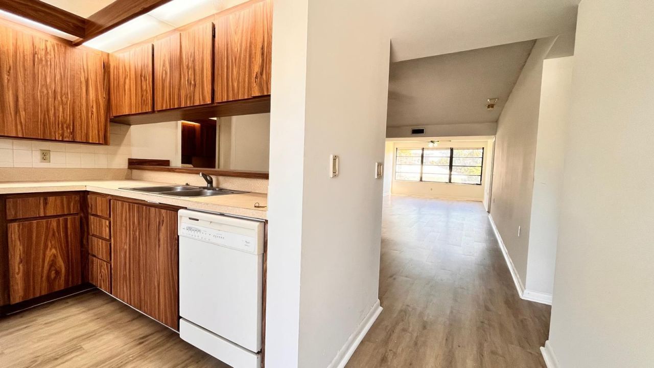 3511 Village Boulevard, Unit 206, West Palm Beach, FL 33409 Photo