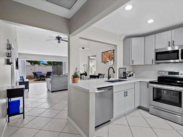 12875 Spinnaker Lane, Wellington, FL 33414