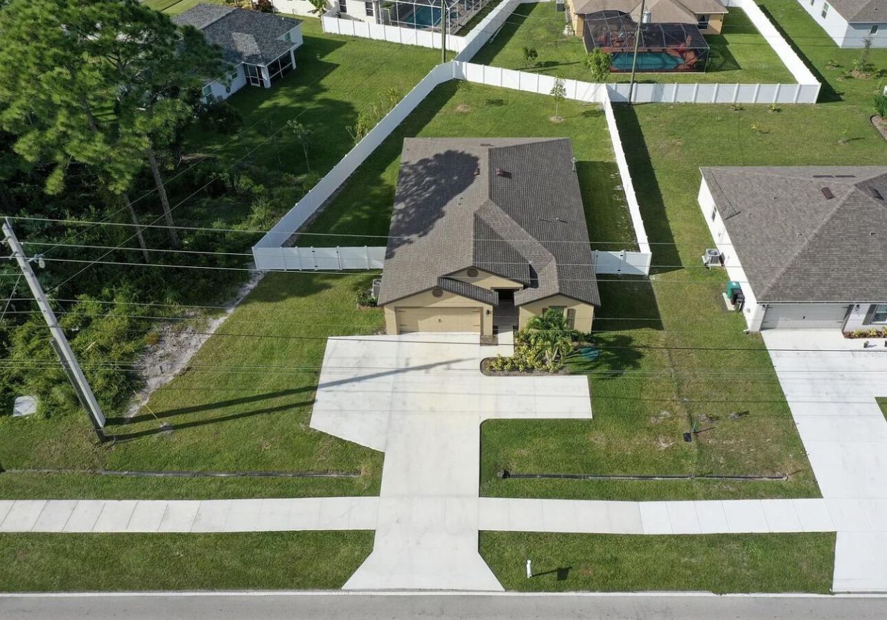 1381 SW Paar Drive, Port Saint Lucie, FL 34953 Photo