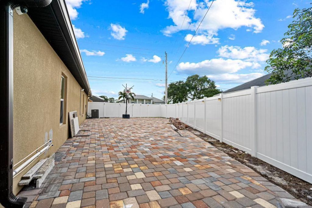 1381 SW Paar Drive, Port Saint Lucie, FL 34953 Photo