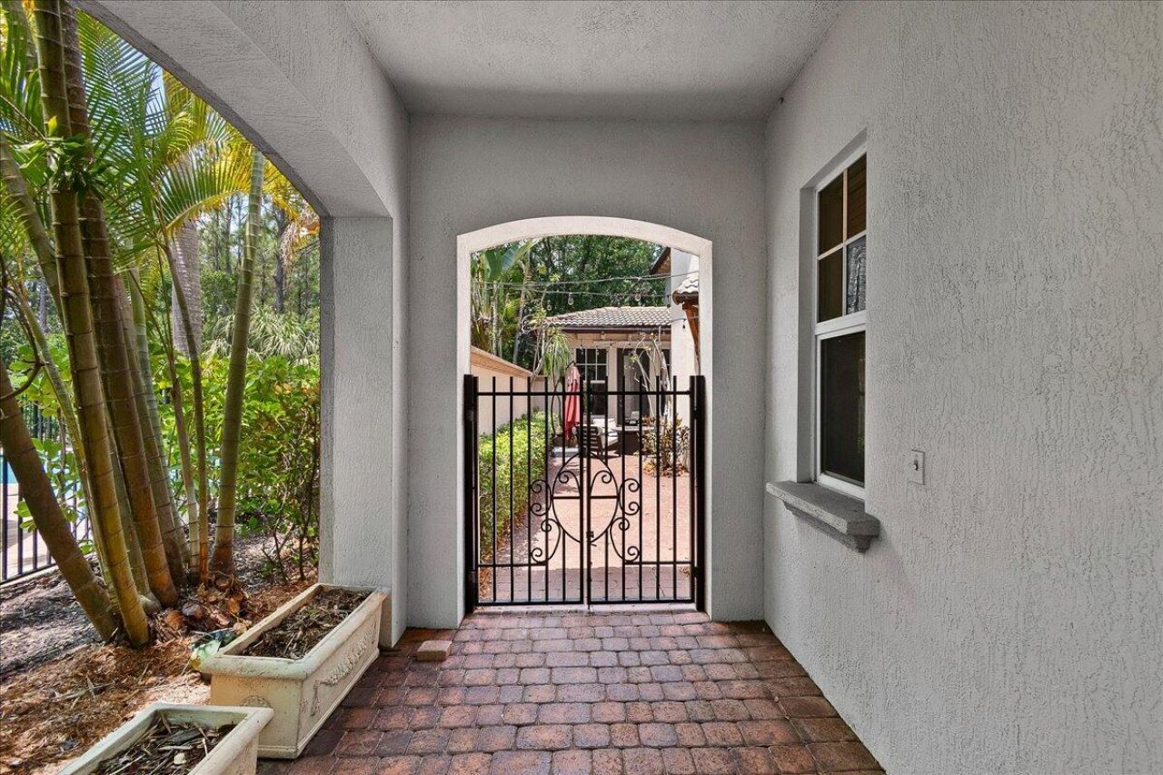 883 Taft Court, Palm Beach Gardens, FL 33410 Photo