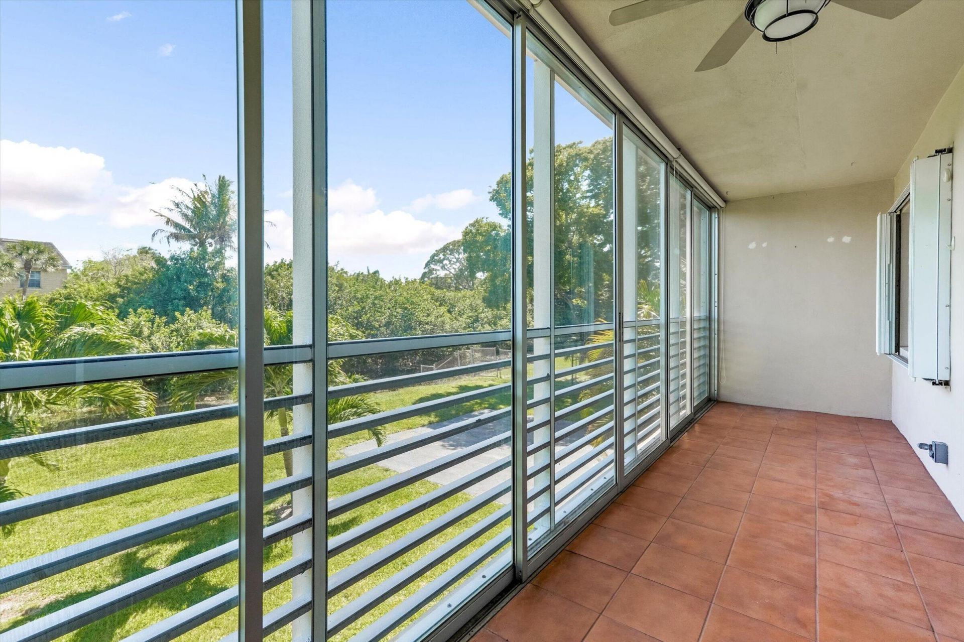 2856 S Garden Dr Drive S, Unit 212, Lake Worth, FL 33461 Photo