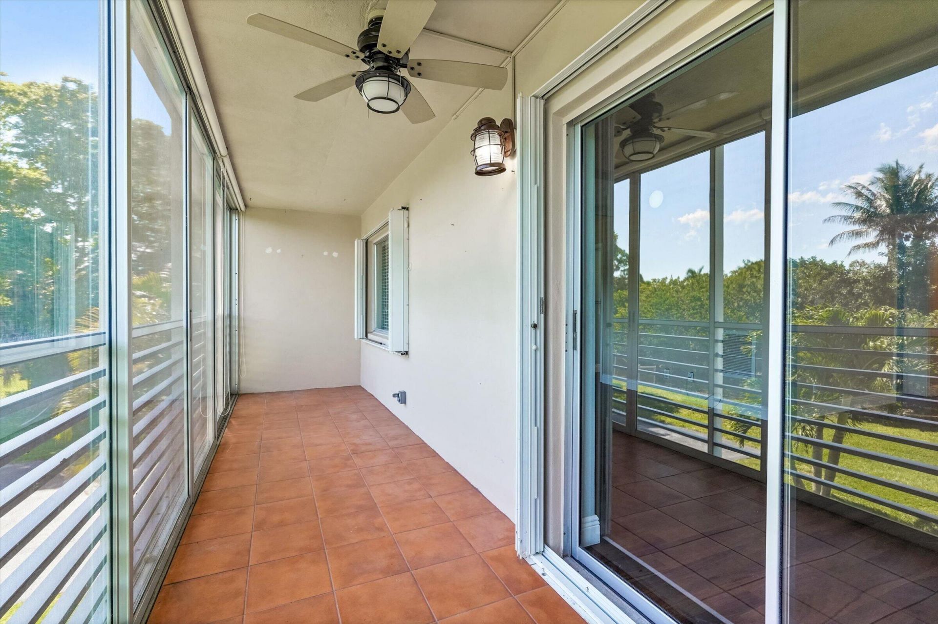 2856 S Garden Dr Drive S, Unit 212, Lake Worth, FL 33461 Photo
