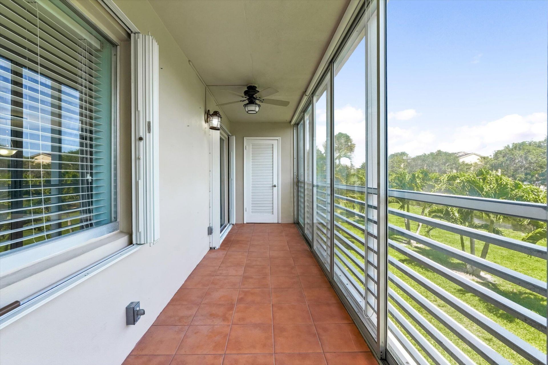 2856 S Garden Dr Drive S, Unit 212, Lake Worth, FL 33461 Photo