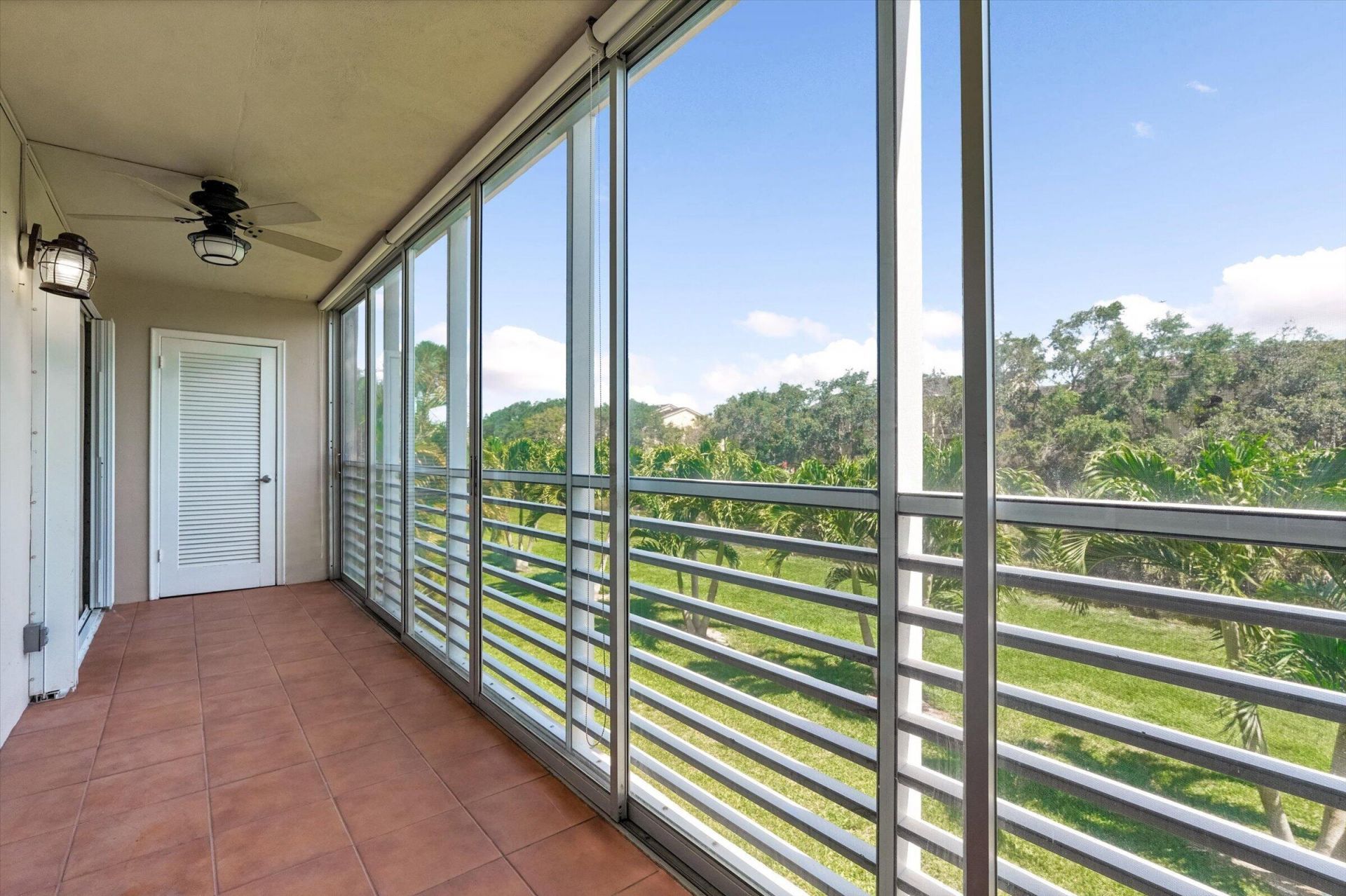 2856 S Garden Dr Drive S, Unit 212, Lake Worth, FL 33461 Photo