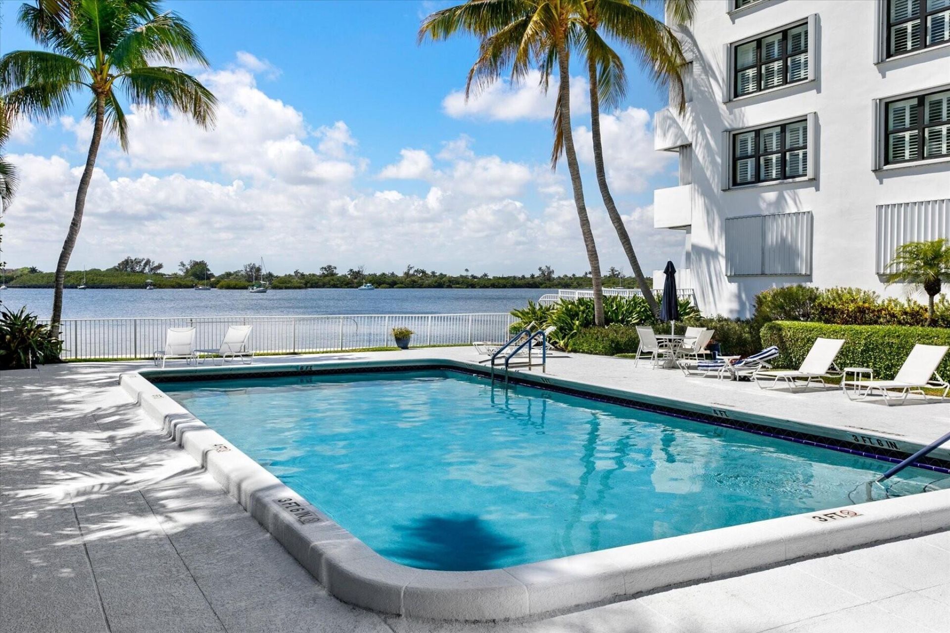 2860 S Ocean Boulevard, Unit 214, Palm Beach, FL 33480 Photo
