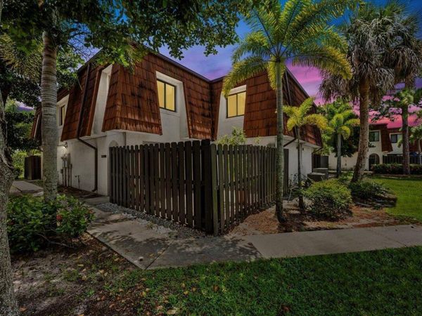 2220 White Pine Circle, Greenacres, FL 33415
