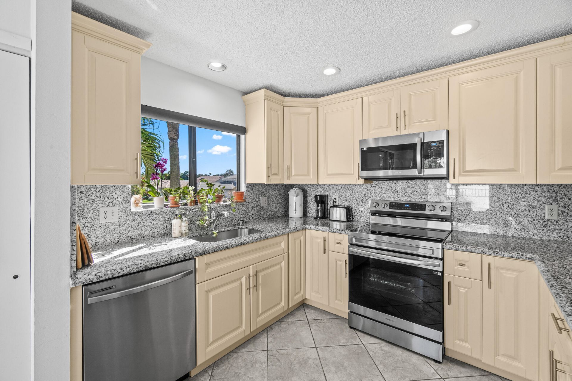 7533 Glendevon Lane, Unit 905, Delray Beach, FL 33446 Photo