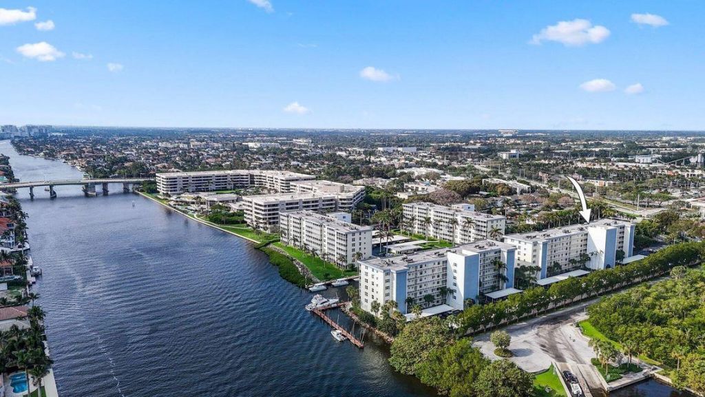 1 Harbourside Drive, Unit 4205, Delray Beach, FL 33483 Photo