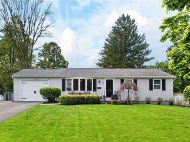 11 Aldrich Drive, Palmyra, NY 14522