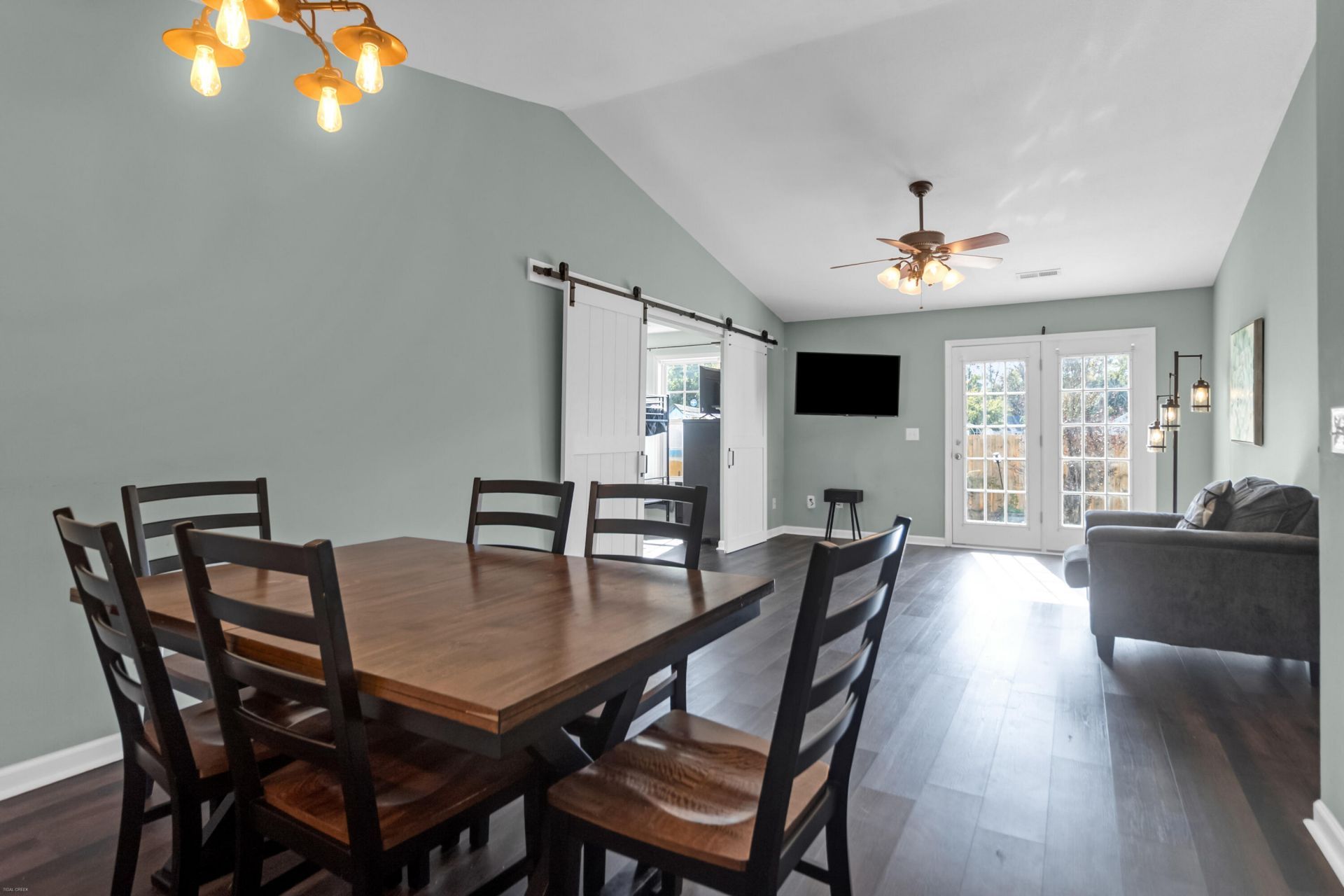 329 Reagan Drive Photo 8