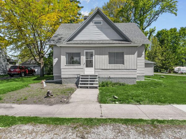 307 E Oneida Street , La Crosse, IN 46348