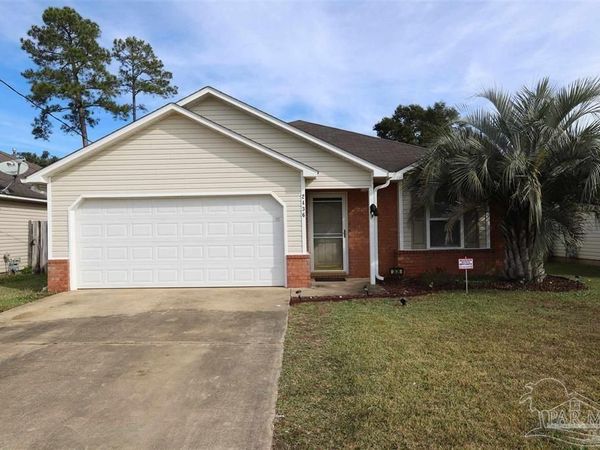 2436 Gulf Breeze Ave, Pensacola, FL 32507