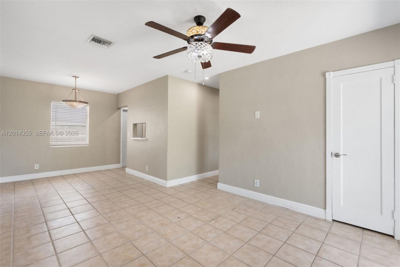 376 W 14th St , Riviera Beach, FL 33404 Photo