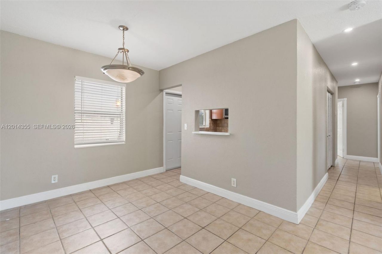 376 W 14th St , Riviera Beach, FL 33404 Photo