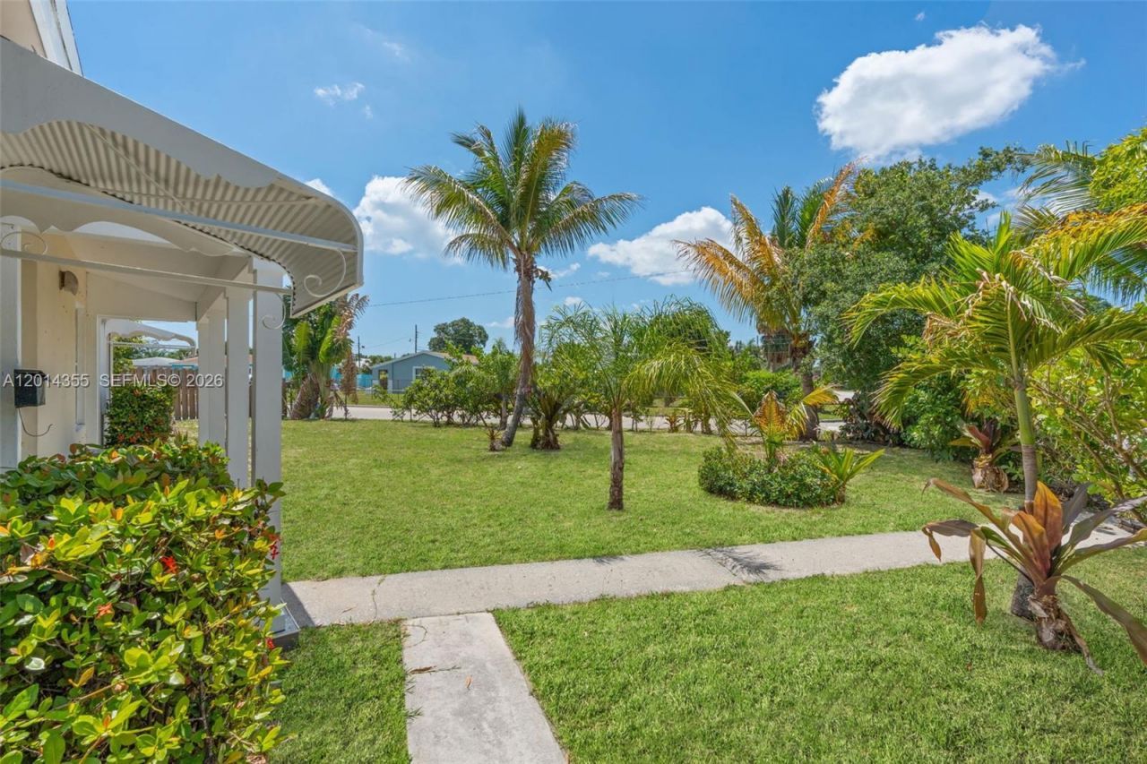 376 W 14th St , Riviera Beach, FL 33404 Photo