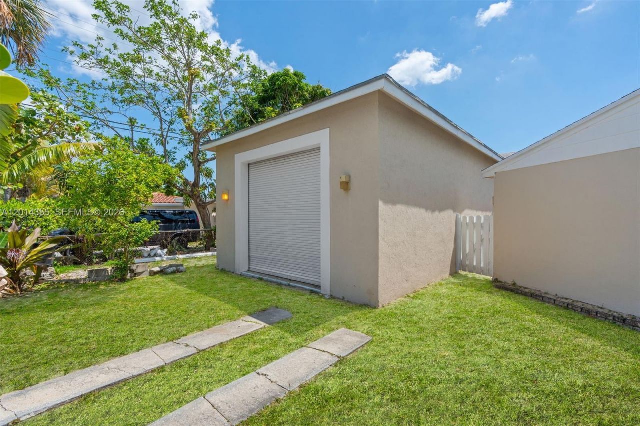 376 W 14th St , Riviera Beach, FL 33404 Photo