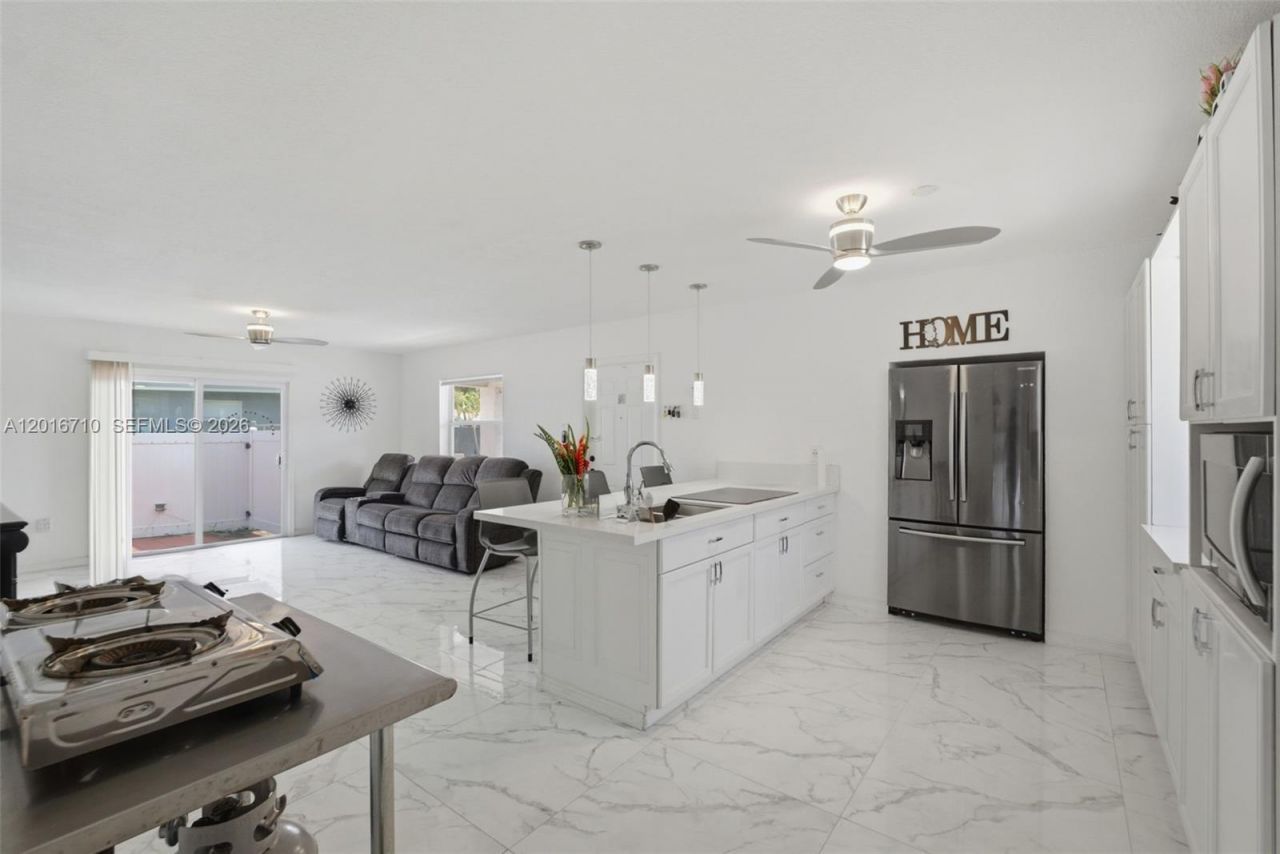 3177 NW 75th Way , Hollywood, FL 33024 Photo