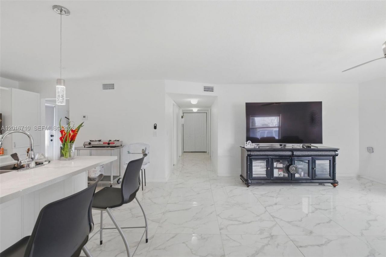 3177 NW 75th Way , Hollywood, FL 33024 Photo