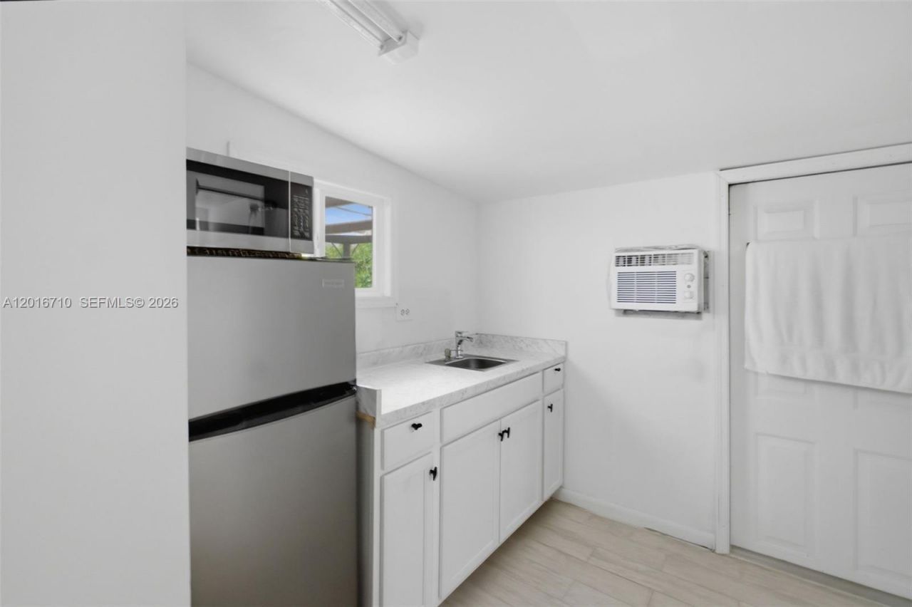 3177 NW 75th Way , Hollywood, FL 33024 Photo