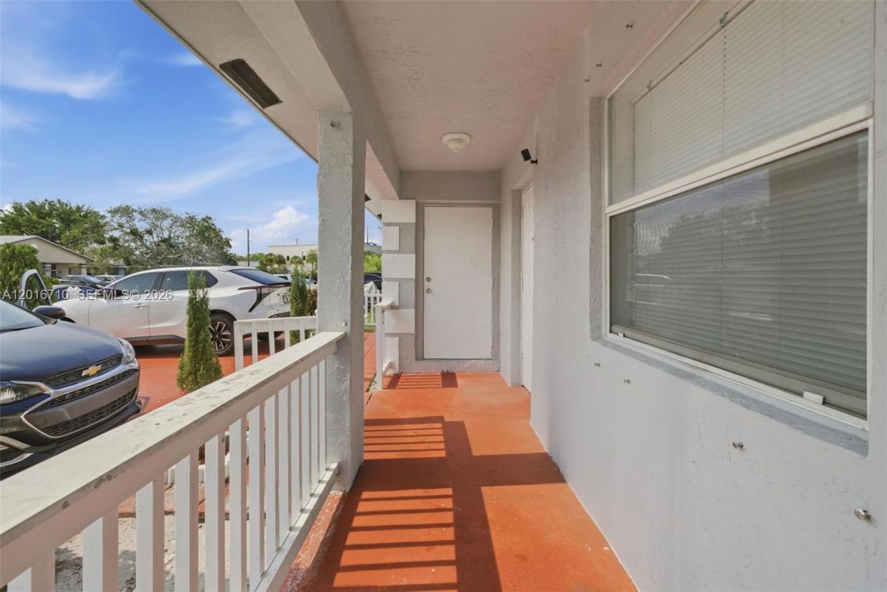 3177 NW 75th Way , Hollywood, FL 33024 Photo