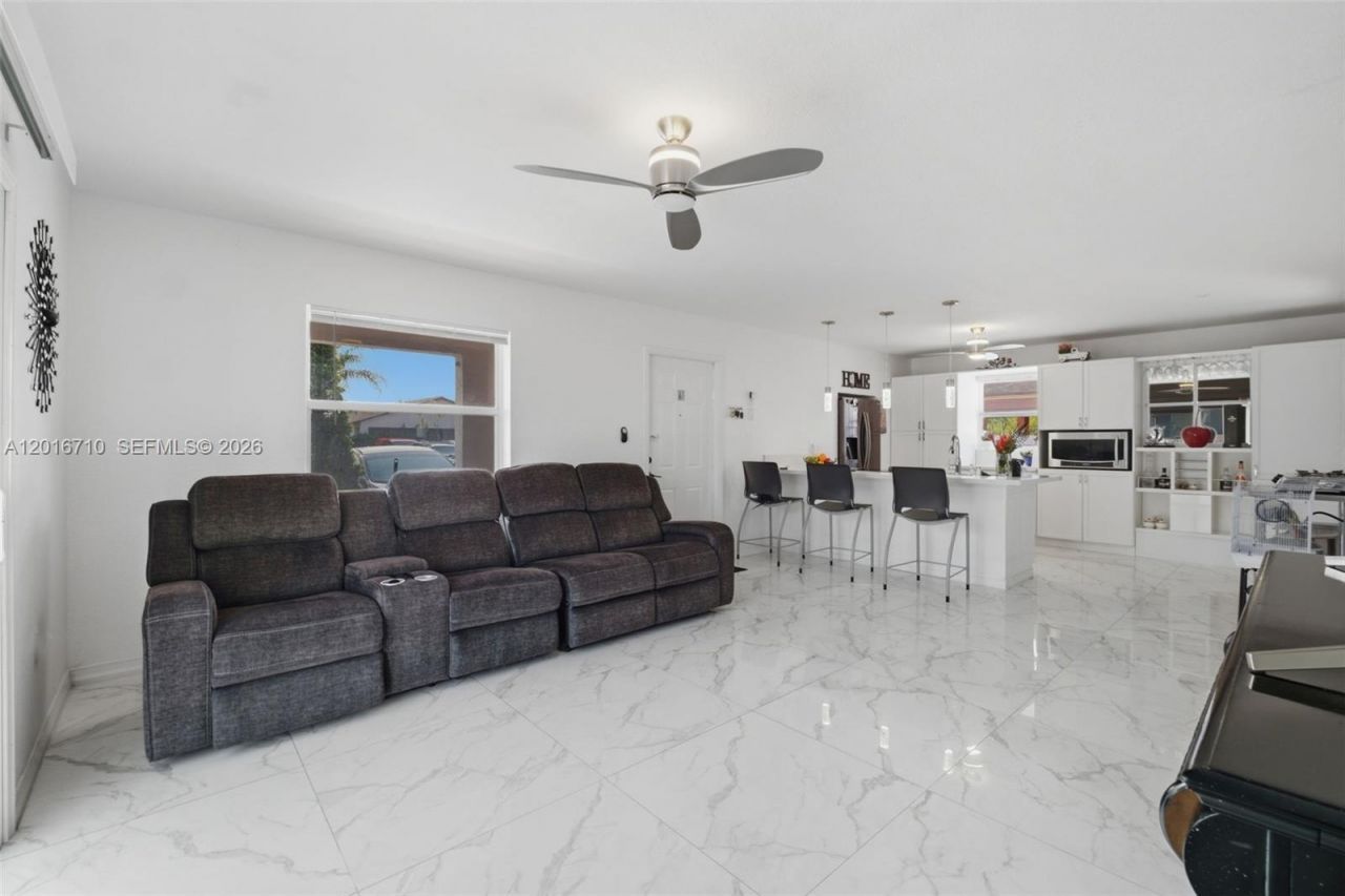 3177 NW 75th Way , Hollywood, FL 33024 Photo