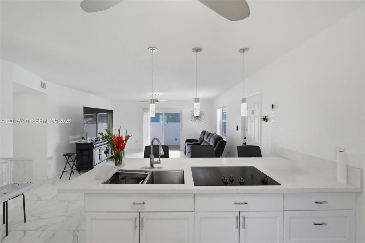 3177 NW 75th Way , Hollywood, FL 33024 Photo