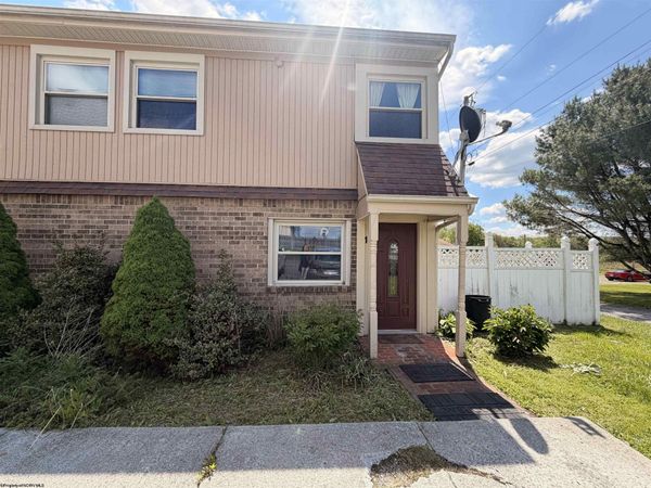 93 Fleetwood Drive, Reedsville, WV 26547