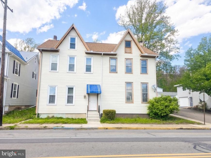 1241 E Grand Avenue, Tower City, PA 17980 Main Photo