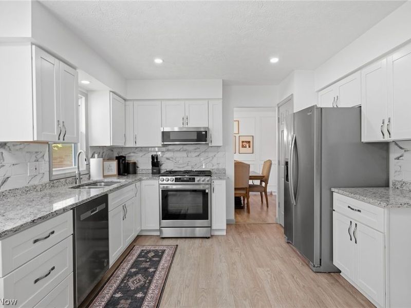 5609 Pinnacle Park Drive, Seven Hills, OH 44131 Photo 10