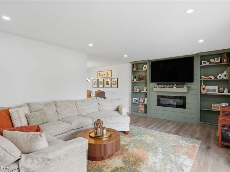 5609 Pinnacle Park Drive, Seven Hills, OH 44131 Photo 4