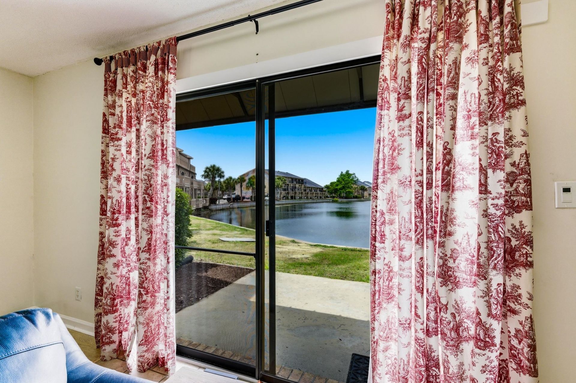 202 Double Eagle Dr.  Photo 11