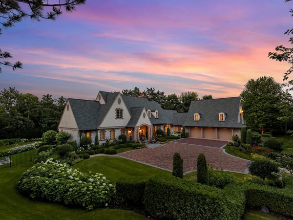 325 Highcroft Lane , Wayzata, MN 55391