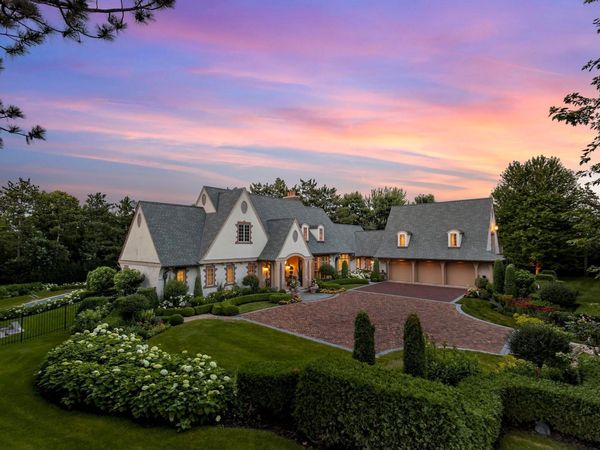 325 Highcroft Lane , Wayzata, MN 55391