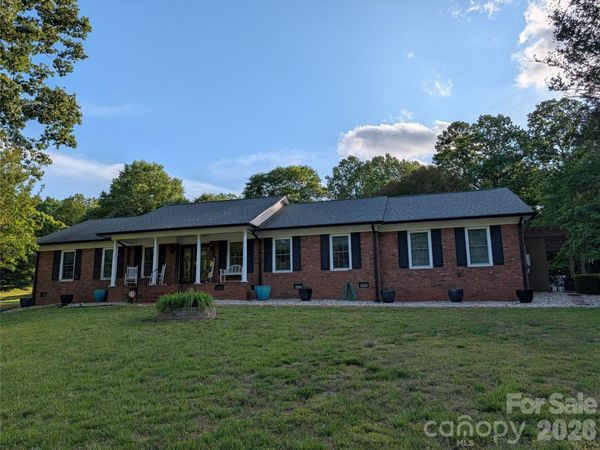 435 W Central Avenue , Mount Holly, NC 28120