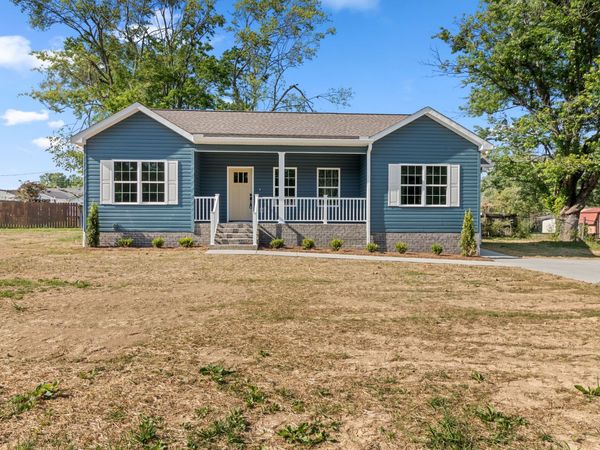 1997 Stevens Dr , Westmoreland, TN 37186