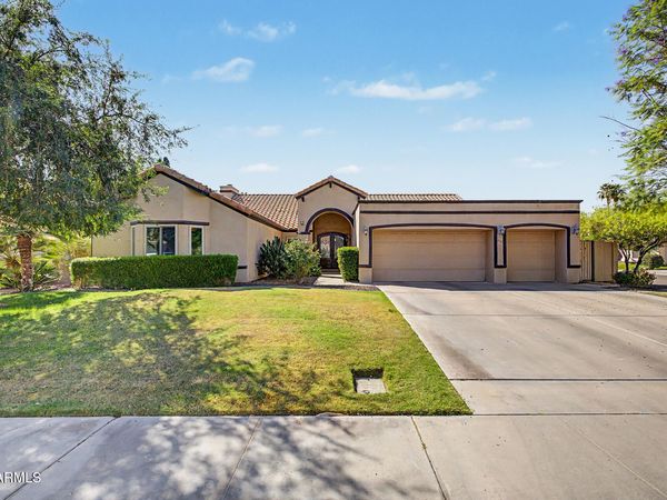 2142 E DESOTO Way, Gilbert, AZ 85234