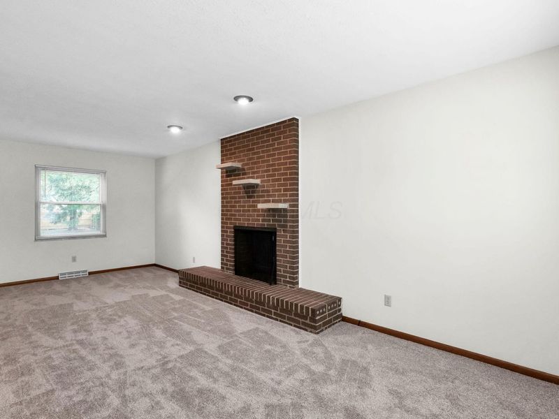 424 Lorraine Drive, Pickerington, OH 43147 Photo 4