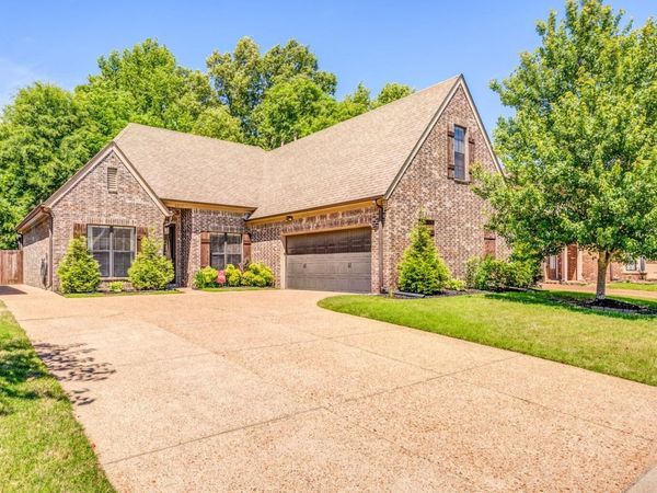 6015 GARRETT VALLEY LN, Arlington, TN 38002