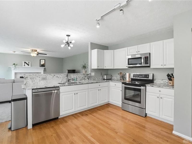 2266 Charleston Way, Beavercreek, OH 45431 Photo 15
