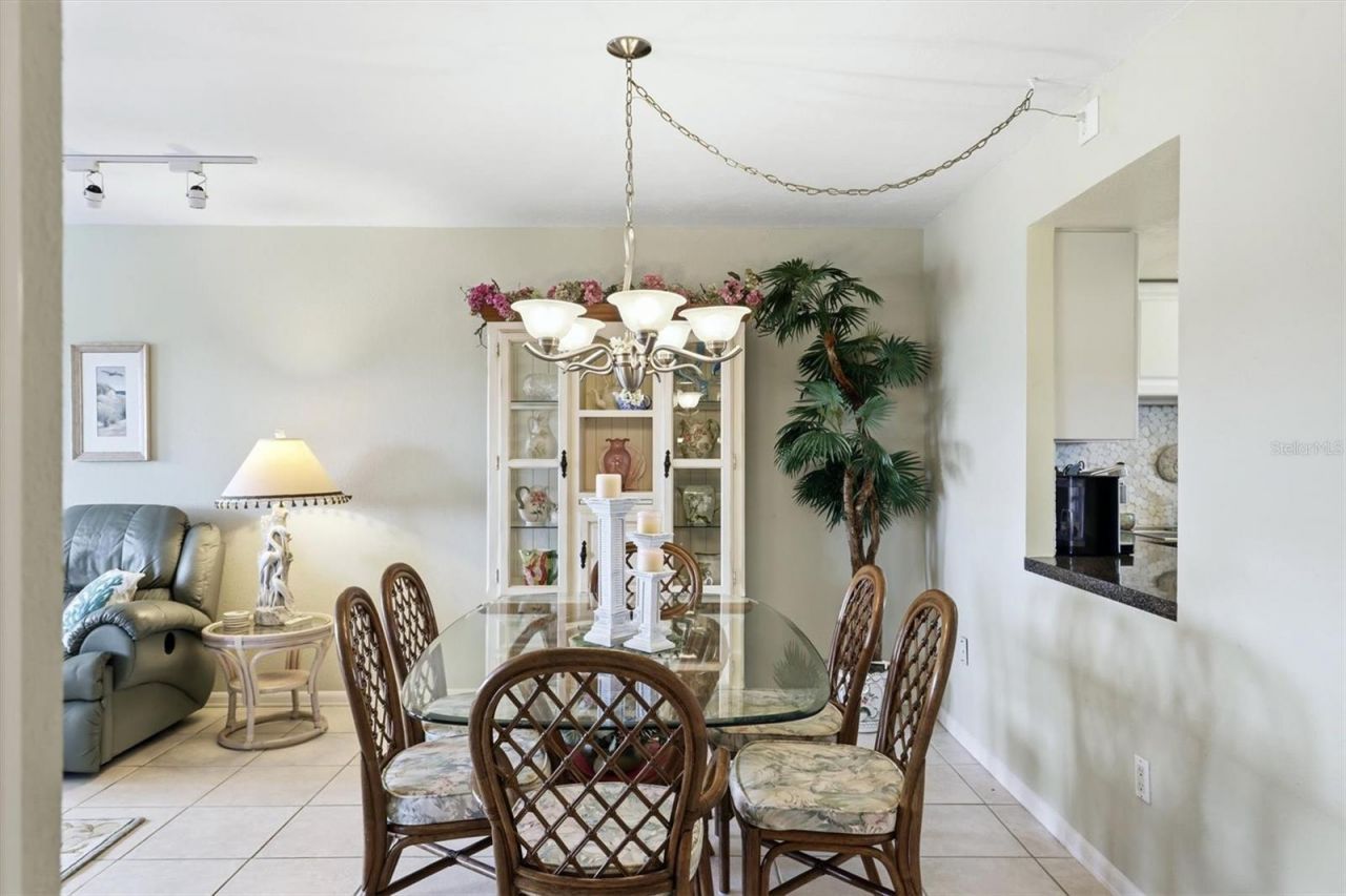 1215 S Portofino Drive, Unit 406, Sarasota, FL 34242 Photo