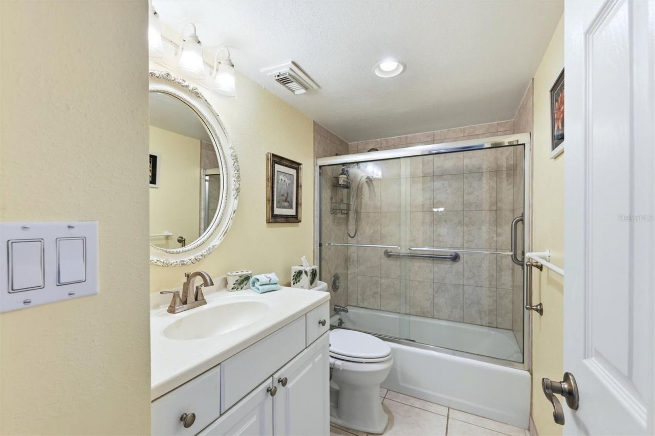 1215 S Portofino Drive, Unit 406, Sarasota, FL 34242 Photo