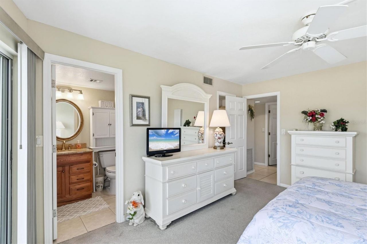 1215 S Portofino Drive, Unit 406, Sarasota, FL 34242 Photo