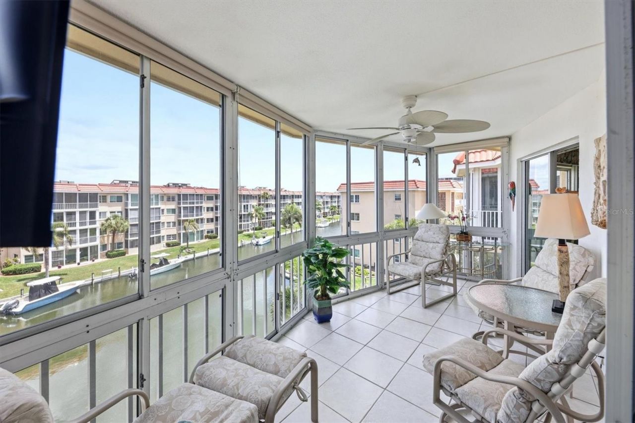 1215 S Portofino Drive, Unit 406, Sarasota, FL 34242 Photo