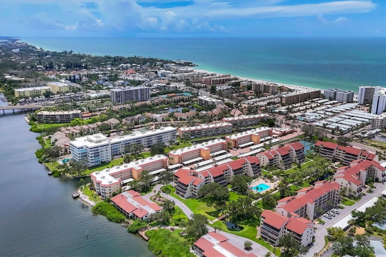 1215 S Portofino Drive, Unit 406, Sarasota, FL 34242 Photo