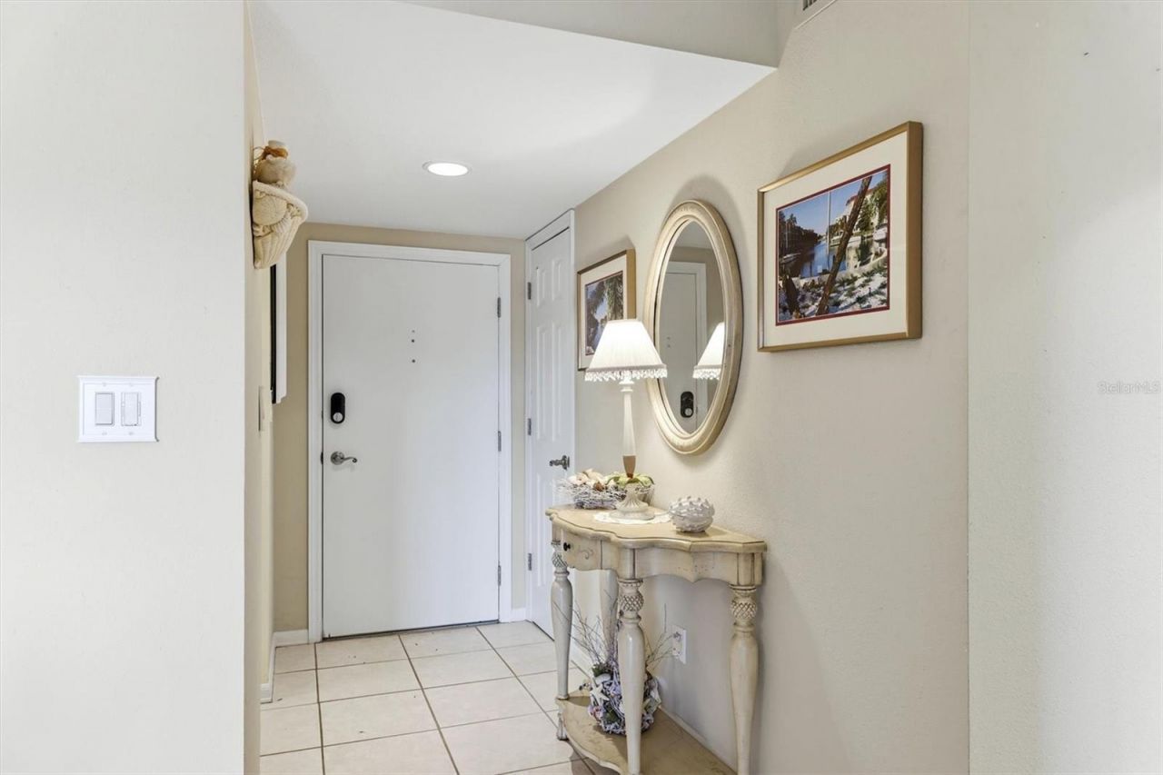 1215 S Portofino Drive, Unit 406, Sarasota, FL 34242 Photo