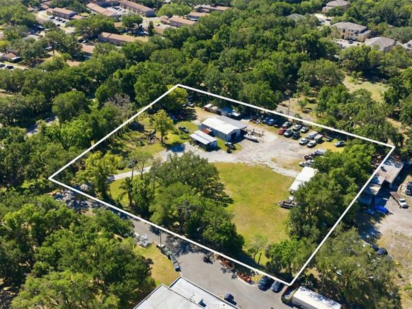2415 E SLIGH AVENUE , TAMPA, FL 33610