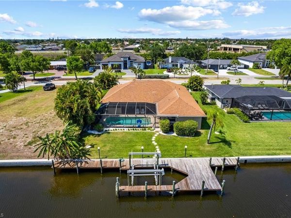 1906 Everest PKWY, CAPE CORAL, FL 33904